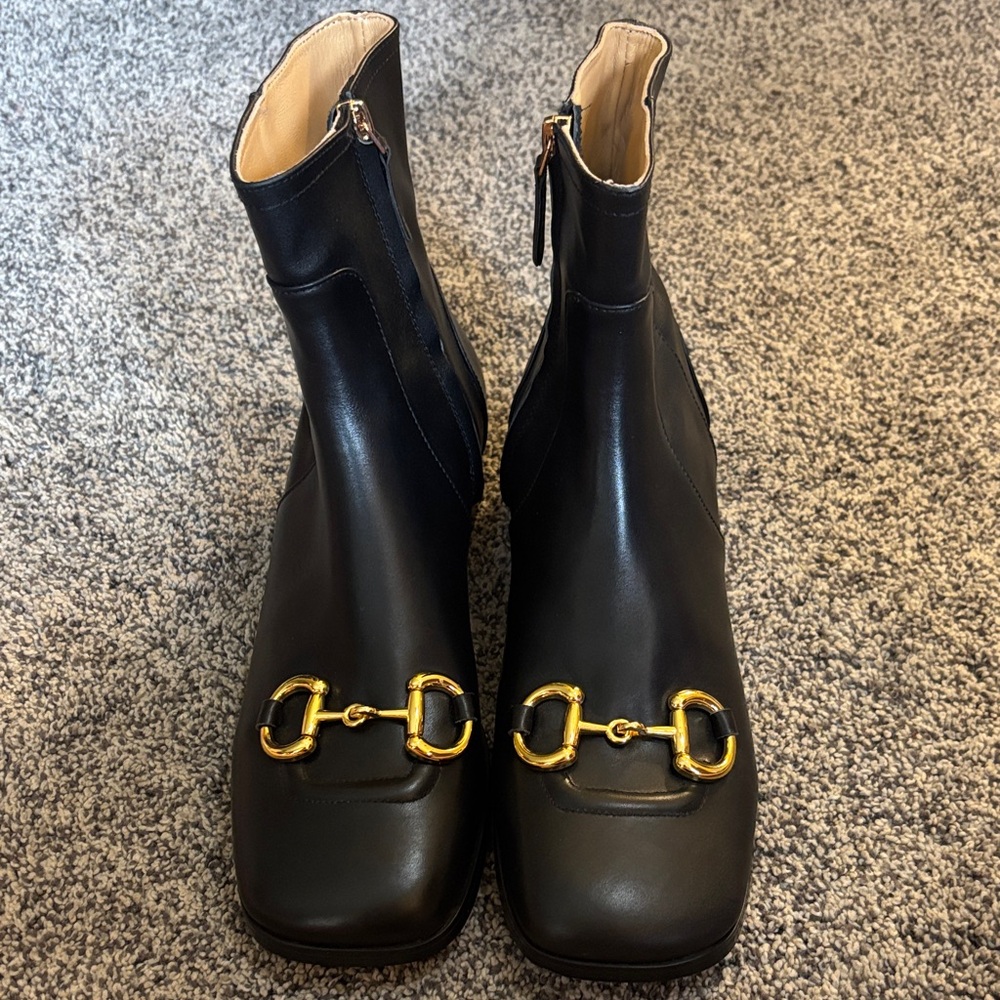 Gucci Black Leather Ankle Booties with Gold Horsebit Detail